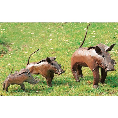 Aron und Innocent Luwagala: "Warzenschwein" in verschiedene Größen
