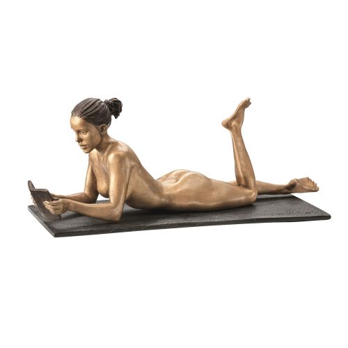 Wirth: Skulptur "Lesende" (2019) Bronze 
